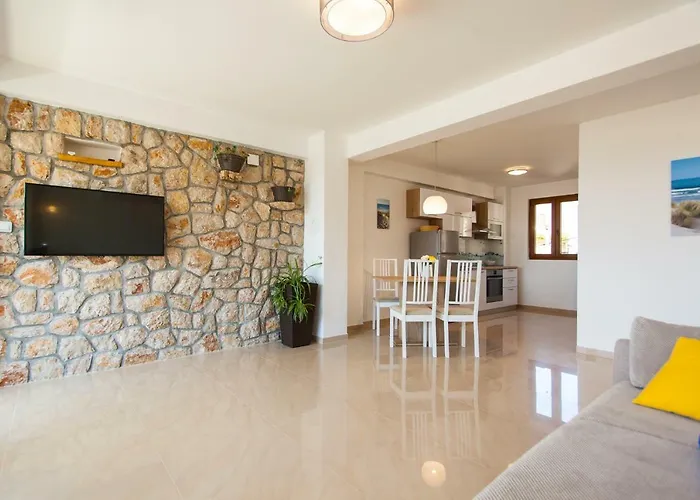 Deluxe Nina Διαμέρισμα *