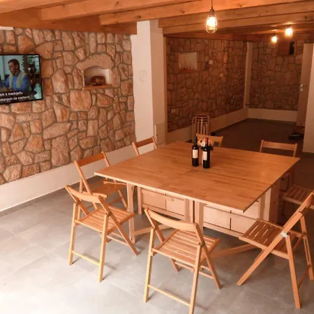 Deluxe Nina Apartment
